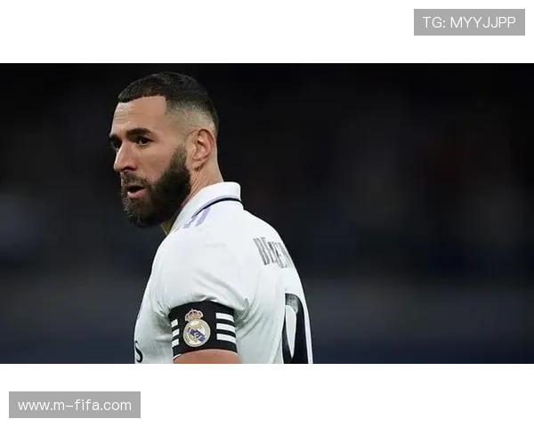 本泽马正式加盟利雅得新月，结束吉达联合生涯