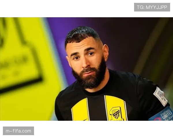 本泽马新月首秀独造4球狂胜,高龄巨星沙特降维打击引发连锁反应 本泽马新月首秀独造4球狂胜,高龄巨星沙特降维打击引发连锁反应